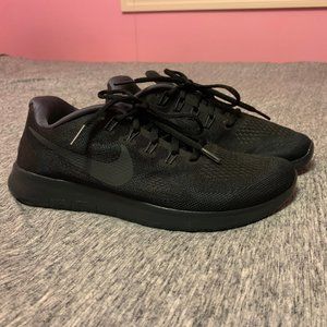 Nike Free Run Tennis Shoes